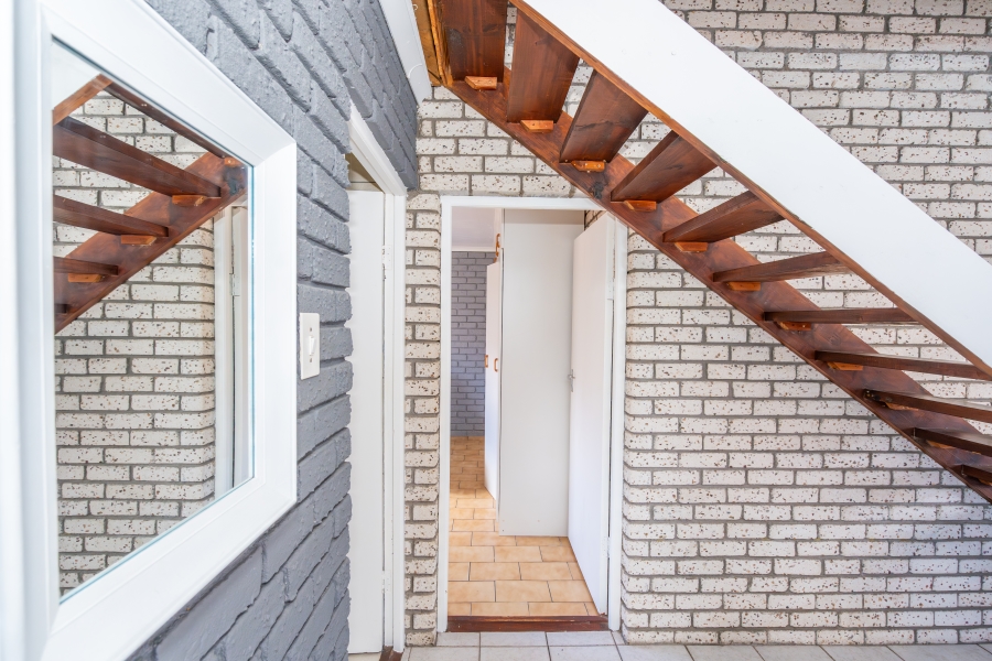 4 Bedroom Property for Sale in Myburgh Park Western Cape